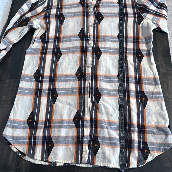 Woolrich Plaid Diamond Embroidered Button Down Shirt Size Medium - Picture 7 of 7
